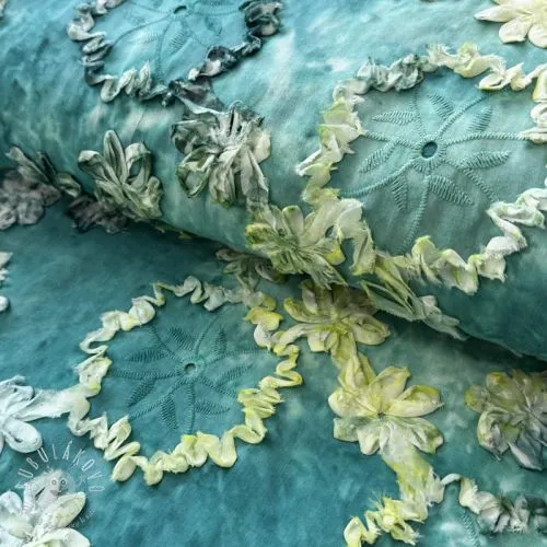 Bavlnená látka TIE DYE EMBROIDERY Eva tape design B