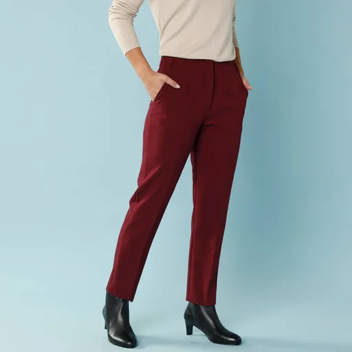 Jednofarebné cigaretové nohavice pre nižšiu postavu