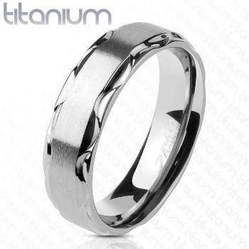 Obrúčka z titánu s matným stredom a lesklými vlnitými okrajmi, 6 mm - Veľkosť: 57 mm