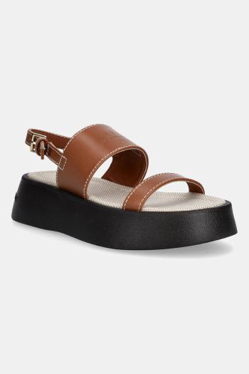 Sandále Armani Exchange hnedá farba, na platforme, XDP054 XV921 01816