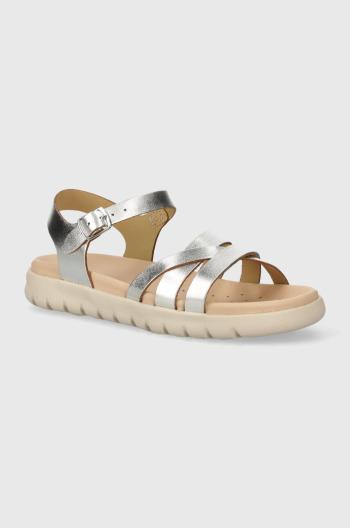 Detské kožené sandále Geox SANDAL SOLEIMA strieborná farba