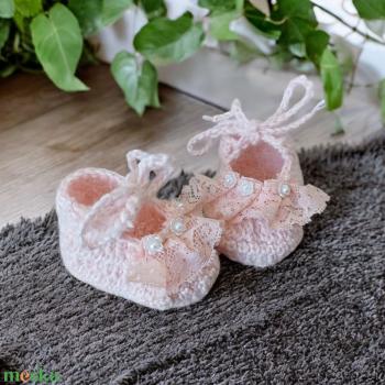 Horgolt baba cipő  0-6 hó