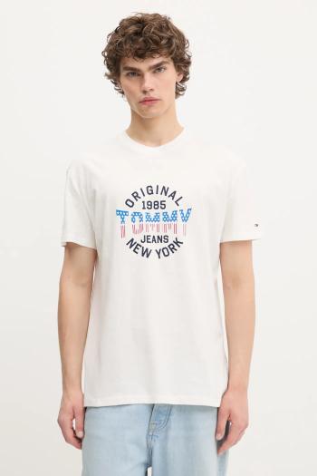 Bavlnené tričko Tommy Jeans pánske, biela farba, s potlačou, DM0DM21913