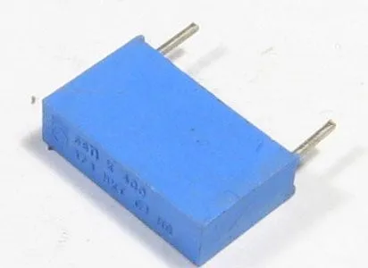 Kondenzátor zvitkový 68N/400V MKT Philips radiálny, RM16mm