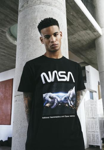 Mr. Tee NASA Astronaut Hands Tee black - M