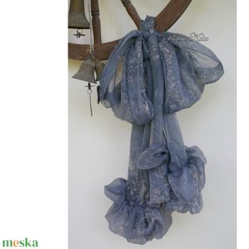 BATIK-MINTÁS ORGANZA STÓLA