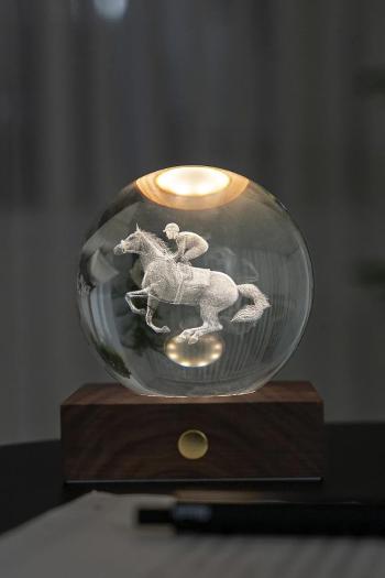 Bezdrôtová led stolná lampa Gingko Design Amber Crystal Light 9,5 x 8 cm hnedá farba