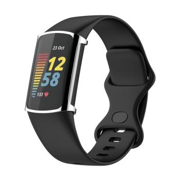 Ochranný obal Fitbit Charge 5 strieborný