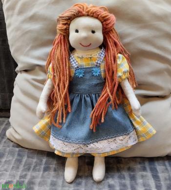 Waldorf jellegű baba - Luca