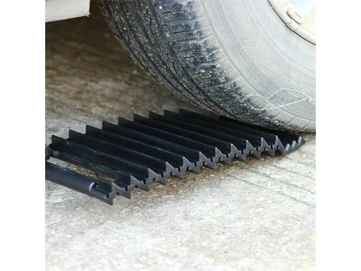 Vyslobodzovacie podložka 4L pod koleso auta