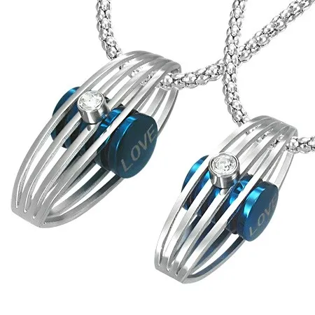 Prívesky pre pár - rebrovaná elipsa, zirkón, bočný nápis