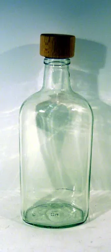 MAKRO - Fľaša GIN 0,7L + uzáver