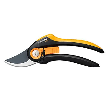 Fiskars Nožnice záhradné Plus™ Smartfit™ dvojčepeľové P541 (1057169)