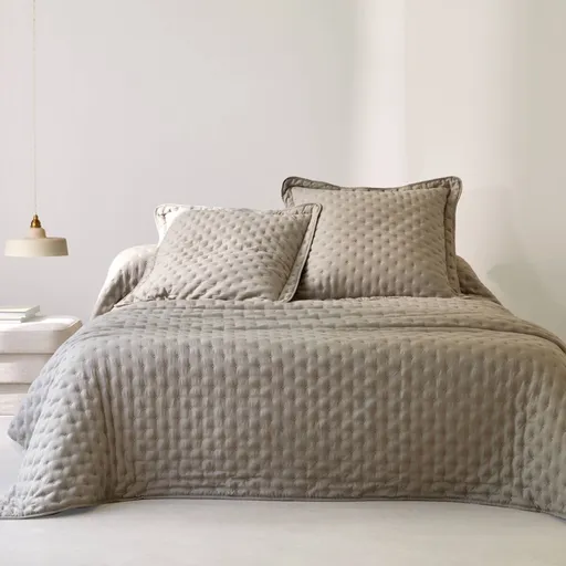 Prešívaná prikrývka na posteľ z mikrovlákna