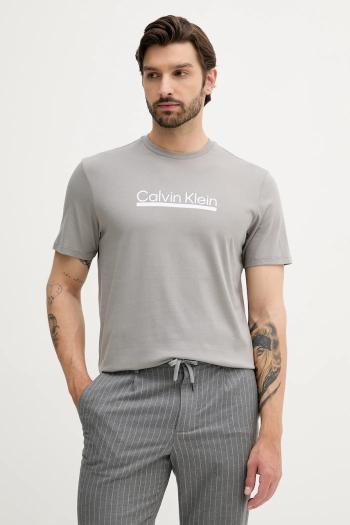 Bavlnené tričko Calvin Klein pánske, šedá farba, s potlačou, LV04RC852G