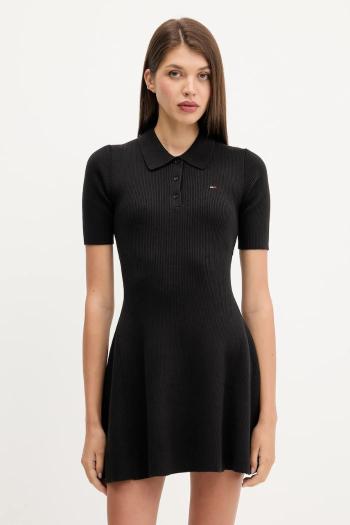 Šaty Tommy Jeans čierna farba, mini, áčkový strih, DW0DW21471