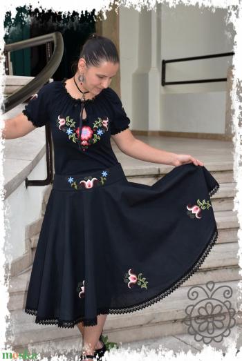 KUN Fehérnép pörgős szoknyája (fekete)