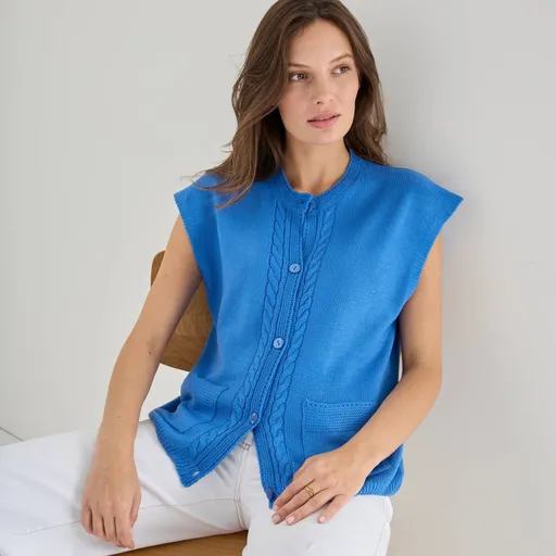 Sveter bez rukávov z úpletu so vzorom