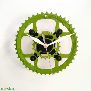 recyclock MES-028 - falióra újrahasznosított kerékpár alkatrészekből