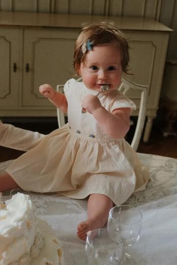 Detské bavlnené šaty Konges Sløjd CELEBRATION AALIYAH BABY SET GOTS béžová farba, mini, áčkový strih, KS103577