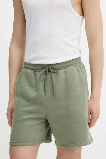 Šortky Tommy Jeans pánske, zelená farba, DM0DM21931