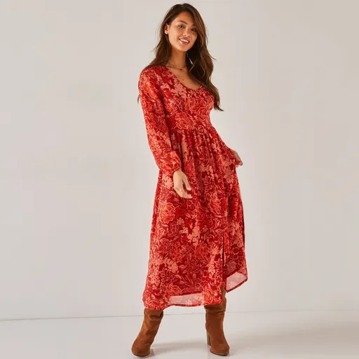 Dlhé voálové šaty s potlačou pre nižšiu postavu