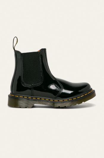 Kožené topánky chelsea Dr. Martens 2976 dámske, čierna farba, na plochom podpätku DM25278001