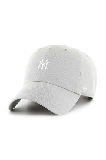 Bavlnená šiltovka 47 brand MLB New York Yankees šedá farba, s nášivkou, B-BSRNR17GWS-GYB