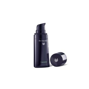 DR. HAUSCHKA Vyživujúci make-up s minerálnymi pigmentmi 001 Cashew 30 ml