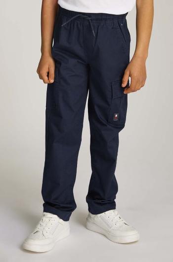 Detské bavlnené nohavice Tommy Hilfiger CARGO PULL ON COTTON PANTS tmavomodrá farba, jednofarebné, KB0KB09243