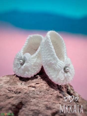 Horgolt baba cipő 0-6 hó