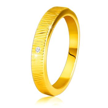Prsteň zo žltého 14K zlata - jemné ozdobné zárezy, číry zirkón, 1,5 mm - Veľkosť: 64 mm