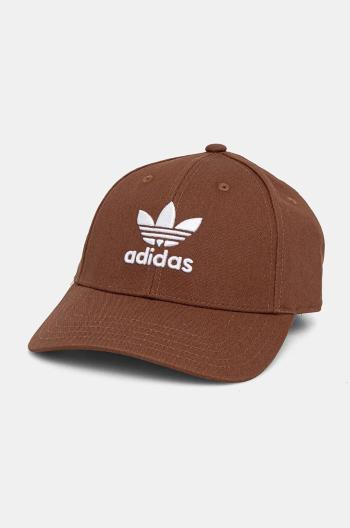 Bavlnená šiltovka adidas Originals hnedá farba, s nášivkou, IX7572