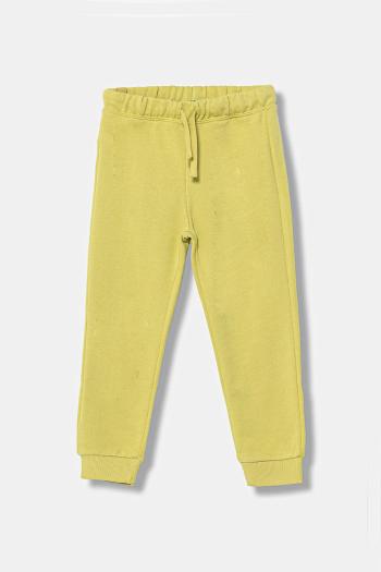 Detské bavlnené tepláky United Colors of Benetton zelená farba, jednofarebné, 3J68GF027