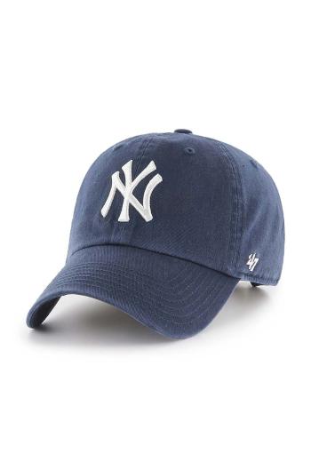 Bavlnená šiltovka 47 brand MLB New York Yankees tmavomodrá farba, s nášivkou, B-RGW17GWS-NY