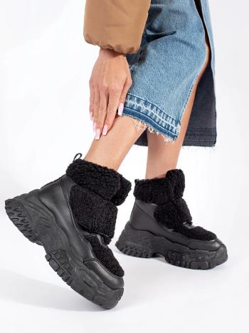 Trendy dámske snehové topánky čierne na platforme