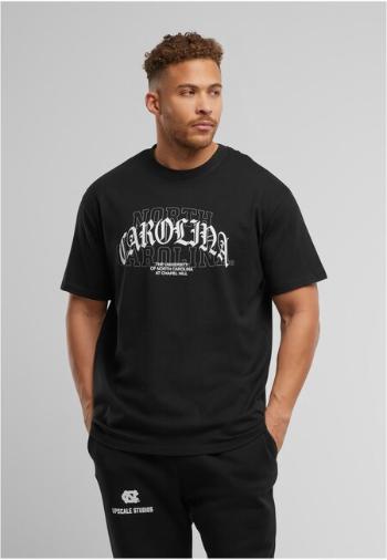 Mr. Tee North Carolina Laces Logo Oversize Tee black
