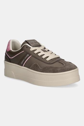 Tenisky Tommy Jeans THE GREENWICH FLATFORM hnedá farba, EN0EN02902