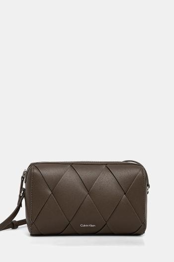 Kabelka Calvin Klein hnedá farba, K60K613002