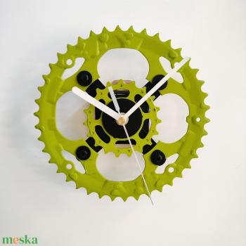 recyclock MES-034 - falióra újrahasznosított kerékpár alkatrészekből