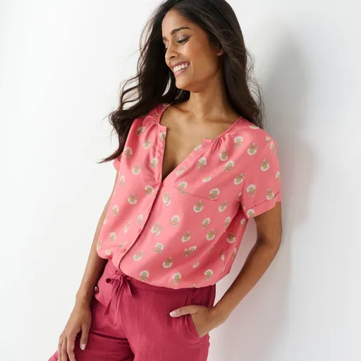 Blúzka s krátkymi rukávmi a potlačou kvetín