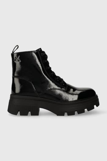 Workery Calvin Klein Jeans CHUNKY COMBAT LACEUP BOOT WN dámske, čierna farba, na plochom podpätku, YW0YW01265