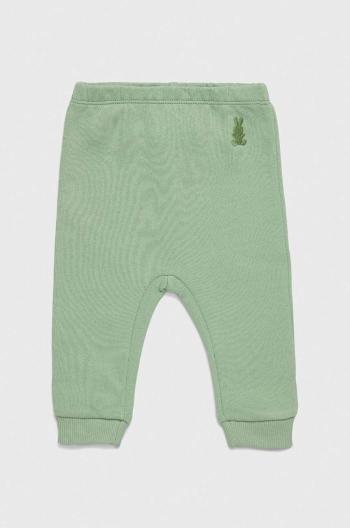Detské bavlnené nohavičky United Colors of Benetton zelená farba, jednofarebné