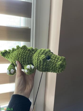 Horgolt plüss krokodil