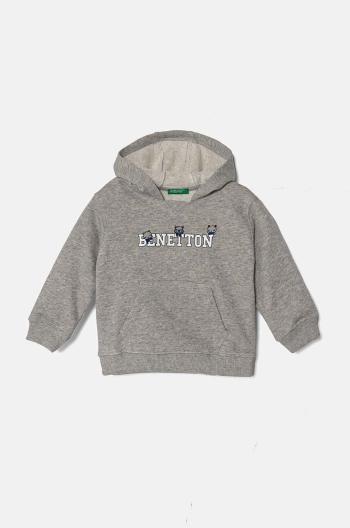 Detská bavlnená mikina United Colors of Benetton šedá farba, s kapucňou, s potlačou, 3J68G200Q