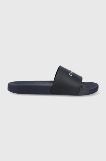 Šľapky Calvin Klein POOL SLIDE pánske, tmavomodrá farba, HM0HM00455