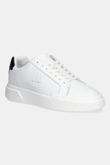 Kožené tenisky Calvin Klein CHUNKY CUPSOLE LACEUP LTH biela farba, YM0YM01344
