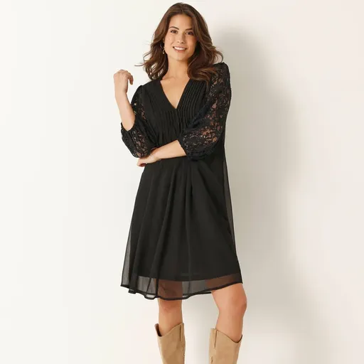 Jednofarebné voálové šaty so zámikmi a čipkou