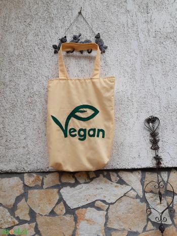 Felejtsd el a műanyagot! Vagány vegan táska.