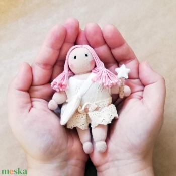 My Tiny Doll - Fogtündér rózsaszín hajjal - 50% kedvezménnyel